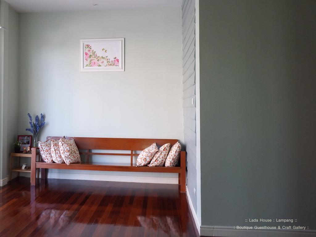 Lada House 2* Lampang
